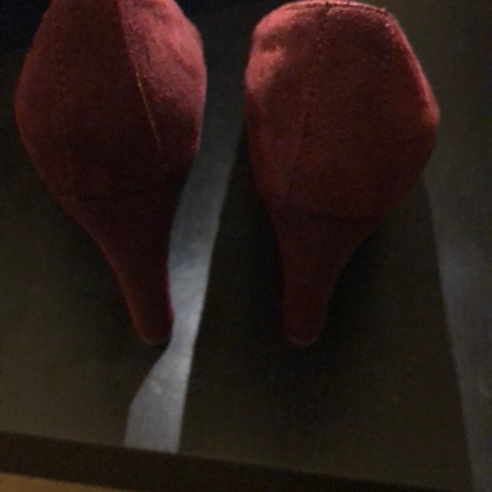 Shoes - Picture 4 of 6